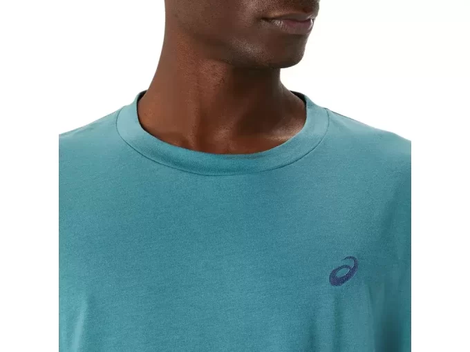 Camiseta ASICS SPIRAL RELAX com bordado Camiseta ASICS SPIRAL RELAX com bordado
