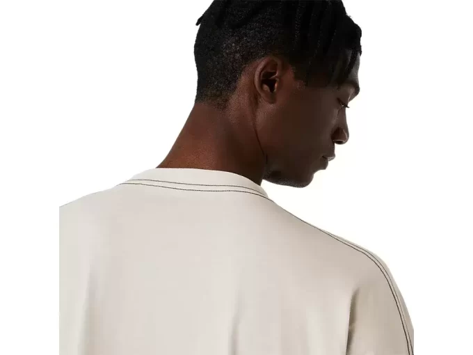 Camiseta ASICS SPIRAL RELAX com bordado Camiseta ASICS SPIRAL RELAX com bordado