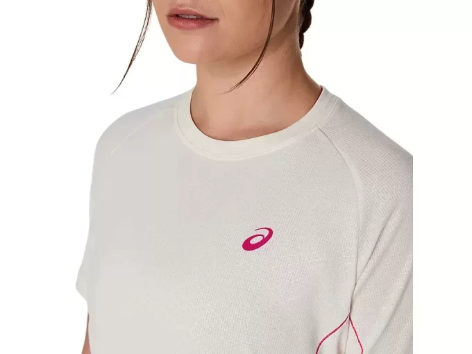 CAMISETA DE MANGA CURTA COM ESTAMPA DE JOGO POR TODA PARTE CAMISETA DE MANGA CURTA COM ESTAMPA DE JOGO POR TODA PARTE