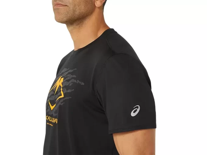 CAMISETA DE MANGA CURTA COM LOGOTIPO DA FUJITRAIL CAMISETA DE MANGA CURTA COM LOGOTIPO DA FUJITRAIL