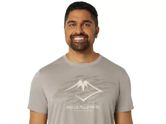 CAMISETA DE MANGA CURTA COM LOGOTIPO DA FUJITRAIL CAMISETA DE MANGA CURTA COM LOGOTIPO DA FUJITRAIL