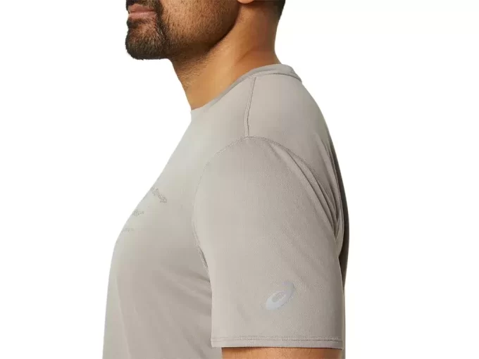 CAMISETA DE MANGA CURTA COM LOGOTIPO DA FUJITRAIL CAMISETA DE MANGA CURTA COM LOGOTIPO DA FUJITRAIL