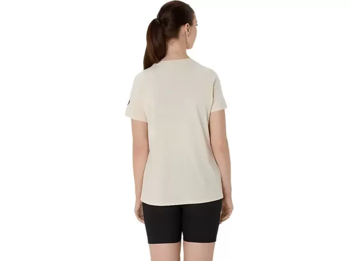 CAMISETA FEMININA COM DECOTE EM V E ESTAMPA DE GIRASSOL CAMISETA FEMININA COM DECOTE EM V E ESTAMPA DE GIRASSOL
