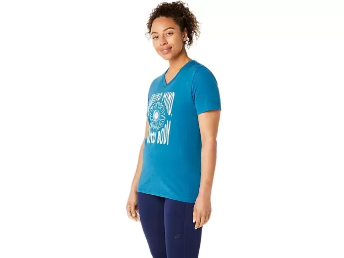 CAMISETA FEMININA COM DECOTE EM V E ESTAMPA DE GIRASSOL CAMISETA FEMININA COM DECOTE EM V E ESTAMPA DE GIRASSOL