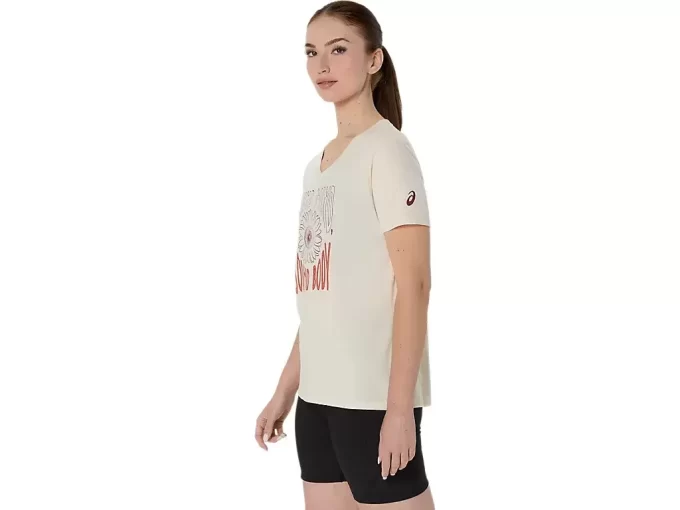 CAMISETA FEMININA COM DECOTE EM V E ESTAMPA DE GIRASSOL CAMISETA FEMININA COM DECOTE EM V E ESTAMPA DE GIRASSOL