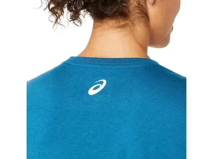 CAMISETA FEMININA COM DECOTE EM V E ESTAMPA DE GIRASSOL CAMISETA FEMININA COM DECOTE EM V E ESTAMPA DE GIRASSOL