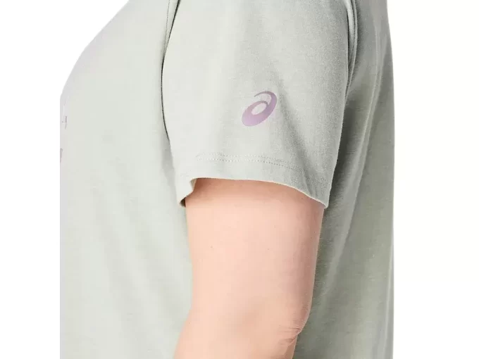 CAMISETA FEMININA COM DECOTE EM V E ESTAMPA DE GIRASSOL CAMISETA FEMININA COM DECOTE EM V E ESTAMPA DE GIRASSOL