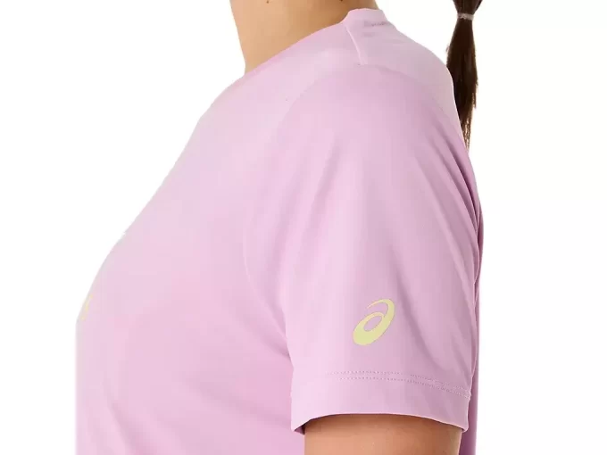 CAMISETA FEMININA COM ESTAMPA DE TÊNIS