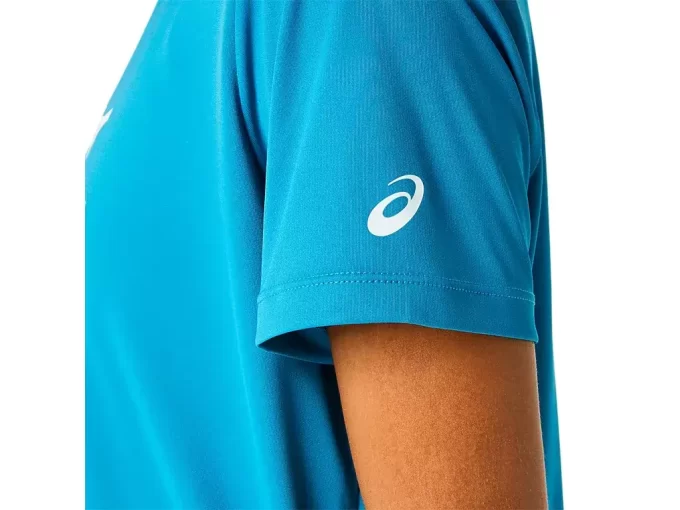 CAMISETA FEMININA COM ESTAMPA DE TÊNIS CAMISETA FEMININA COM ESTAMPA DE TÊNIS