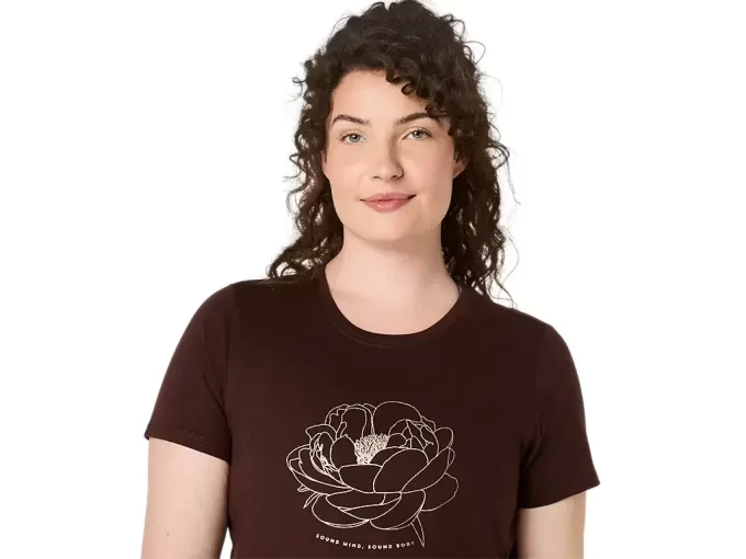 CAMISETA FEMININA COM PEÔNIAS CAMISETA FEMININA COM PEÔNIAS