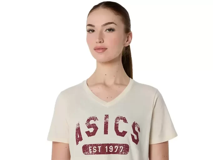 CAMISETA FEMININA DE MANGA CURTA COM DECOTE EM V EST 1977 CAMISETA FEMININA DE MANGA CURTA COM DECOTE EM V EST 1977