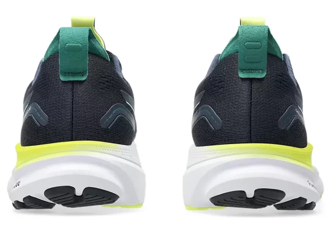 ESCOLA DE 32 ANOS GEL-KAYANO ESCOLA DE 32 ANOS GEL-KAYANO