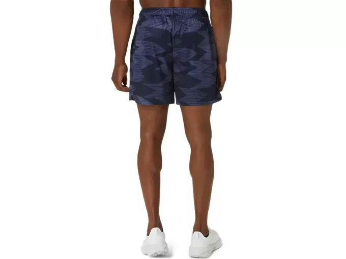 Shorts de 7 polegadas com estampa sazonal por toda a peça Shorts de 7 polegadas com estampa sazonal por toda a peça