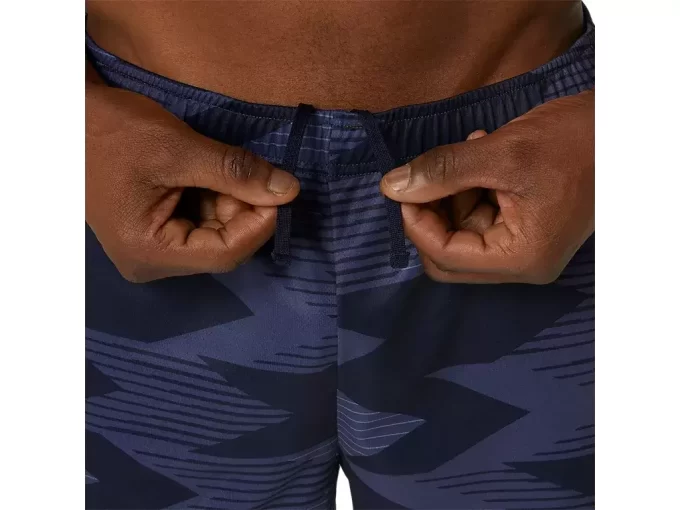 Shorts de 7 polegadas com estampa sazonal por toda a peça Shorts de 7 polegadas com estampa sazonal por toda a peça